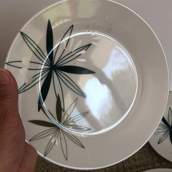 Pier 1 KUI HUA Set Of Five Salad Luncheon Plates MCM Starburst Atomic Style - Picture 3 of 10